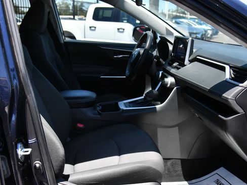 Used 2024 Toyota RAV4 XLE FWD image 46