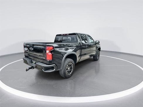 Used 2024 Chevrolet Silverado 1500 ZR2 w/ Technology Package image 8