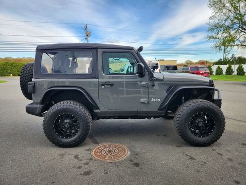 Used 2020 Jeep Wrangler Sport AWD/4WD image 18