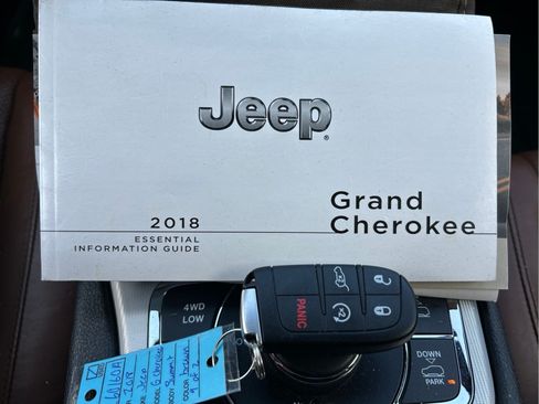 Certified 2018 Jeep Grand Cherokee Summit w/ Platinum Series Group AWD/4WD image 19