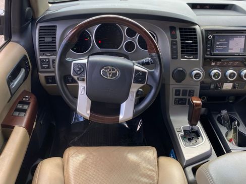 Used 2015 Toyota Sequoia Platinum RWD image 11