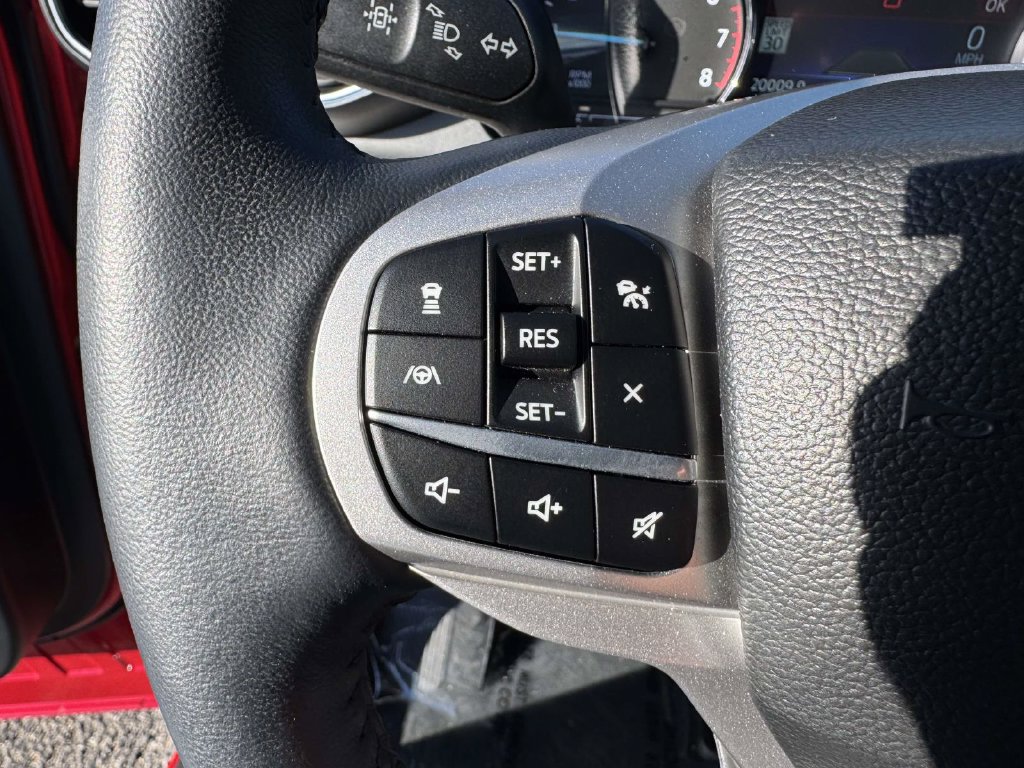 Used 2023 Ford Explorer XLT w/ Equipment Group 202A AWD/4WD image 21