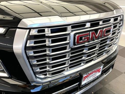 Used 2025 GMC Yukon Denali image 30