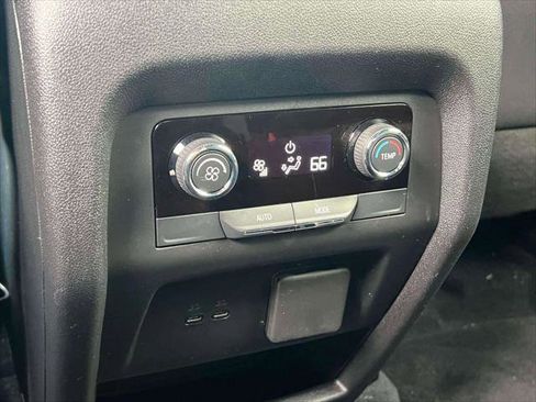 Used 2025 Chevrolet Traverse LT w/ Driver Confidence Package image 14