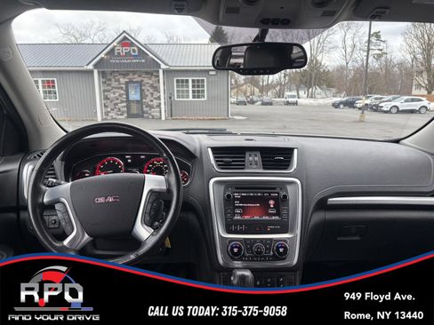 Used 2015 GMC Acadia SLT image 16