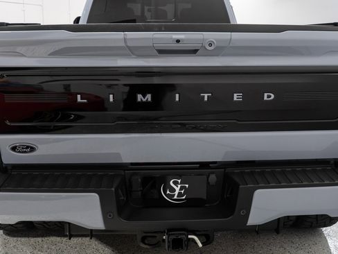 Used 2024 Ford F450 Limited w/ FX4 Off-Road Package image 23