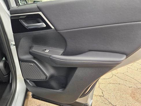 New 2026 Mitsubishi Outlander SE AWD/4WD image 8