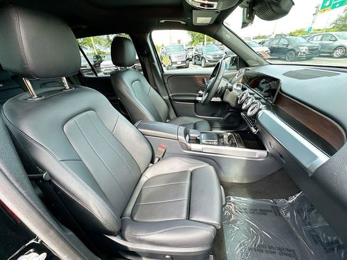 Used 2022 Mercedes-Benz GLB 250 4MATIC w/ Premium Package Lite image 26