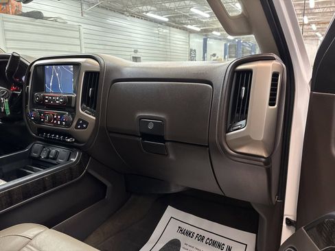 Used 2015 GMC Sierra 2500 Denali w/ Driver Alert Package image 31