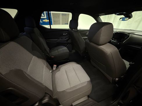 Used 2024 Chevrolet Traverse LT w/ LPO, Floor Liner Package AWD/4WD image 6