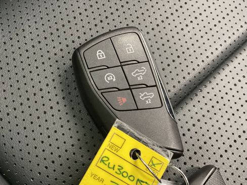 Used 2024 Chevrolet Silverado EV RST image 27