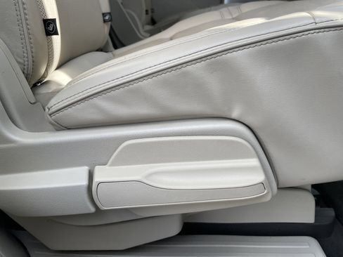 Used 2019 Lincoln Navigator Reserve w/ Cargo Package image 21