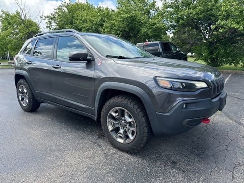 Used 2019 Jeep Cherokee Trailhawk AWD/4WD image 8