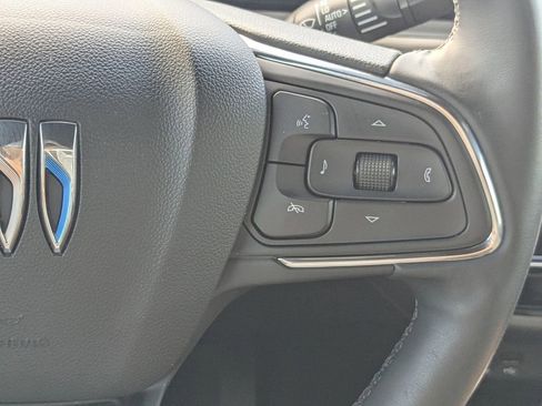 Used 2025 Buick Envista Avenir image 26