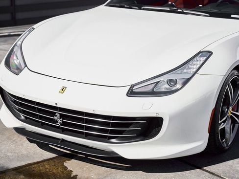 Used 2019 Ferrari GTC4Lusso AWD/4WD image 5