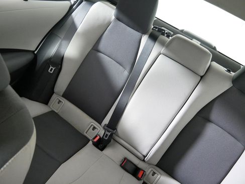 Used 2023 Toyota Corolla LE image 12