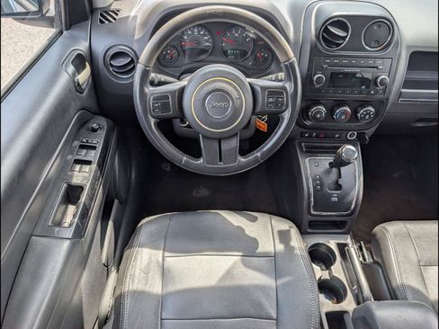Used 2013 Jeep Compass Latitude AWD/4WD image 8