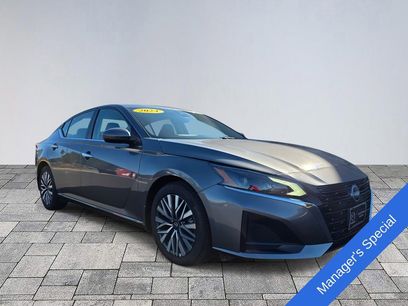 Used 2024 Nissan Altima 2.5 SV w/ SV Premium Package