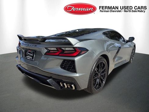 Used 2022 Chevrolet Corvette Stingray Preferred Cpe w/ Z51 Performance Package RWD image 2