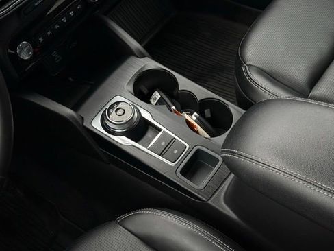 Used 2023 Ford Escape Platinum AWD/4WD image 28