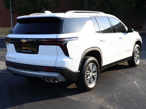 New 2026 Chevrolet Traverse LT w/ Driver Confidence Package AWD/4WD image 29