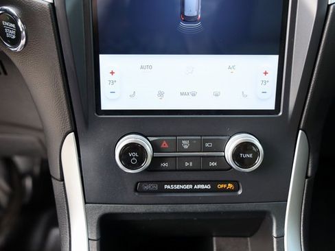 Used 2022 Ford Edge SEL image 18