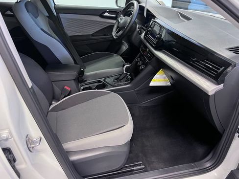 Certified 2024 Volkswagen Taos S FWD image 10