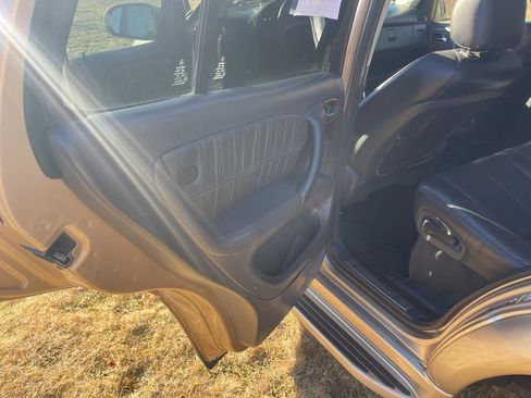 Used 2002 Mercedes-Benz ML 320 4MATIC image 31