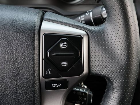 Used 2018 Toyota 4Runner SR5 Premium image 25