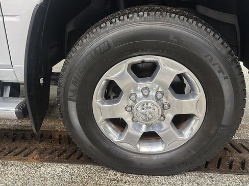 Used 2018 RAM 2500 Big Horn image 11