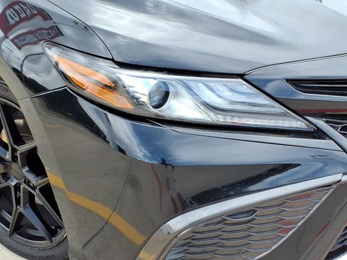 Used 2021 Toyota Camry XSE FWD image 4
