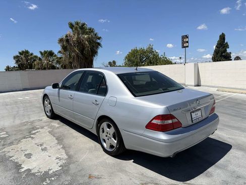 Used 2005 Lexus LS 430 RWD image 11