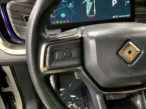 Used 2023 Rivian R1S Launch Edition Quad AWD/4WD image 22