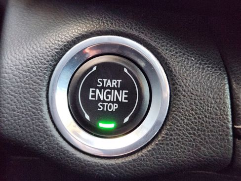 Used 2023 Buick Envision Preferred image 22