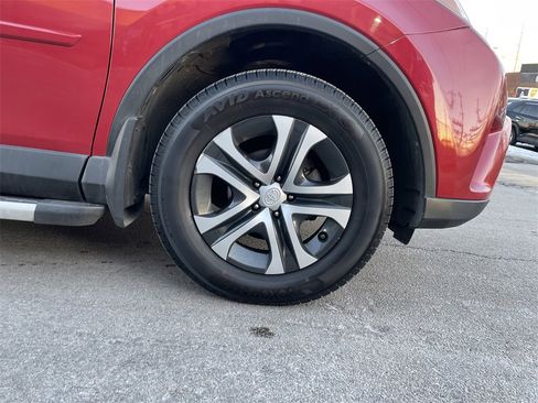 Used 2017 Toyota RAV4 LE image 11