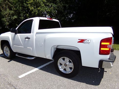 Used 2011 Chevrolet Silverado 1500 LT AWD/4WD image 9