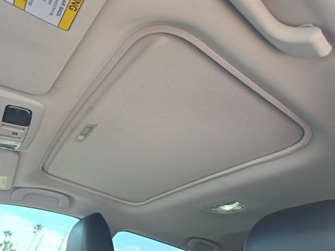 Used 2019 Subaru Outback 2.5i Limited AWD/4WD image 16