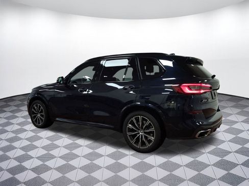 Used 2021 BMW X5 xDrive40i w/ M Sport Package image 3