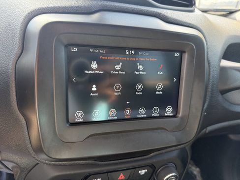 Used 2020 Jeep Renegade Limited w/ Safety and Security Group image 16