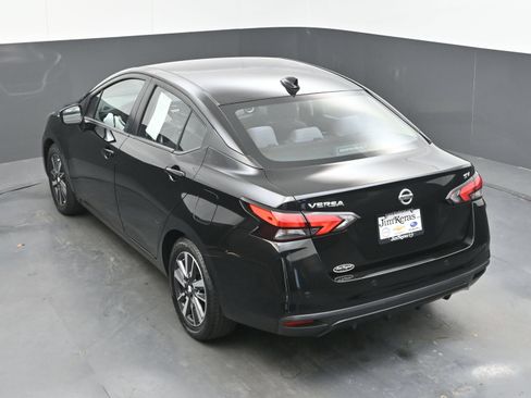 Used 2021 Nissan Versa SV FWD image 35