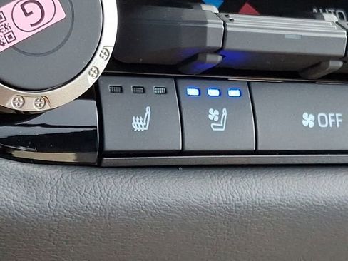 New 2026 Toyota Tundra Platinum AWD/4WD image 22