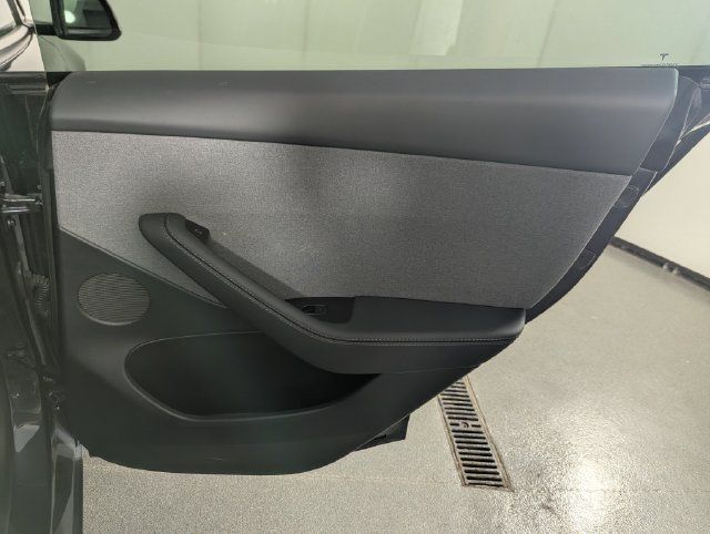 Used 2026 Tesla Model Y 2WD image 23