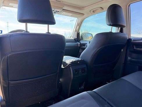 Used 2022 Toyota 4Runner SR5 Premium image 6