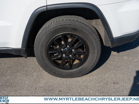 Certified 2020 Jeep Grand Cherokee Laredo image 12