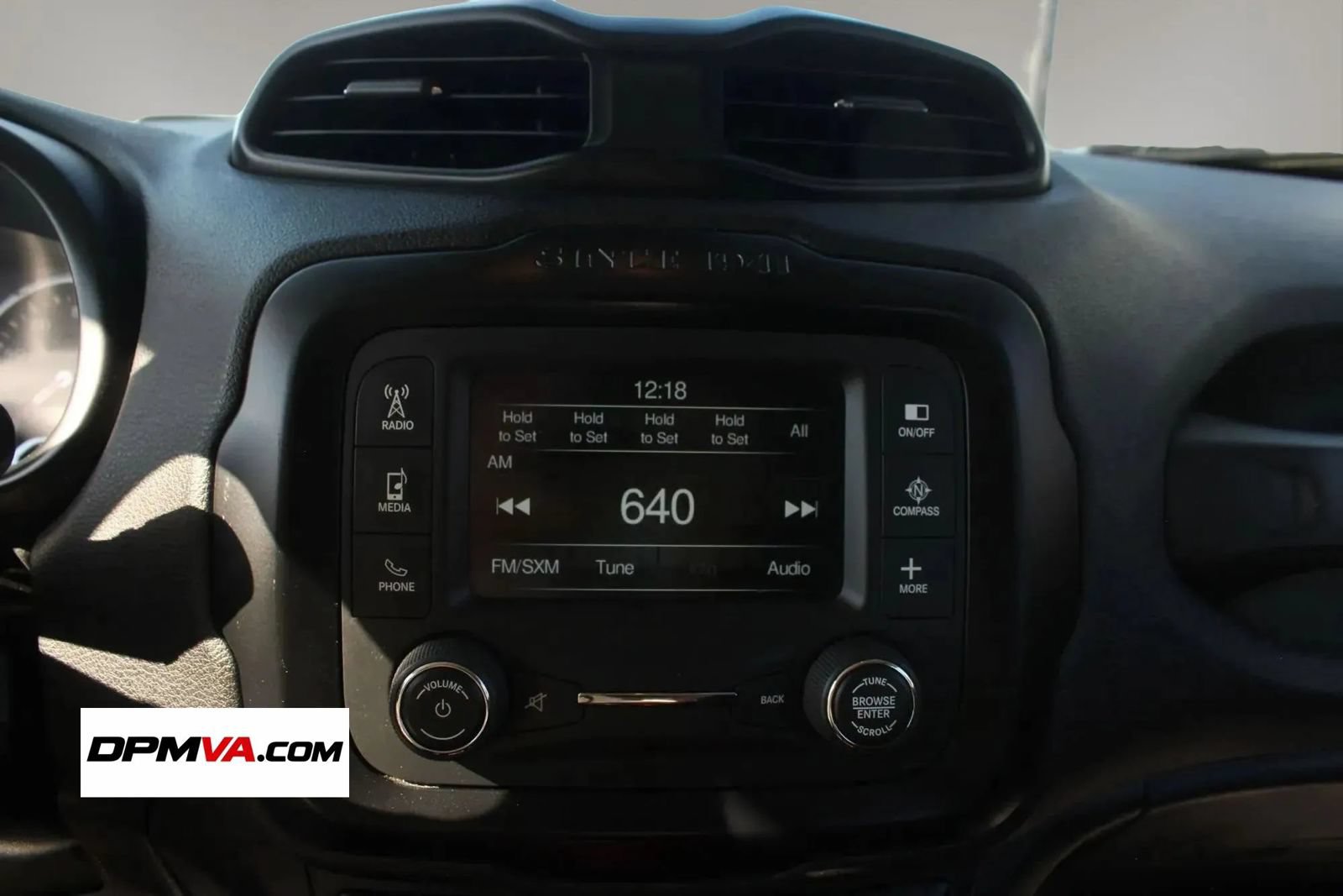 Used 2015 Jeep Renegade Trailhawk AWD/4WD image 26
