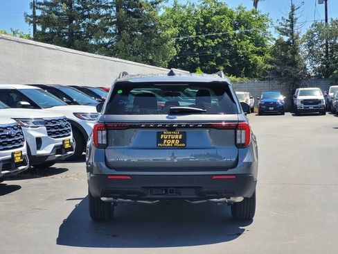 New 2026 Ford Explorer Active AWD/4WD image 5