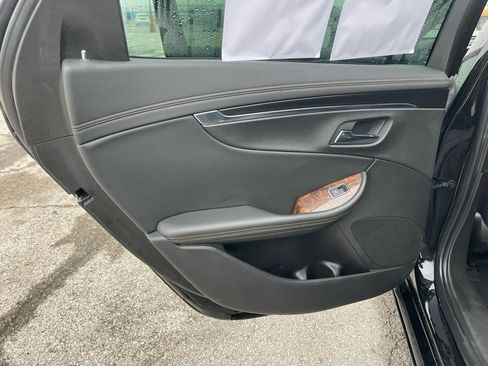 Used 2015 Chevrolet Impala LT image 19