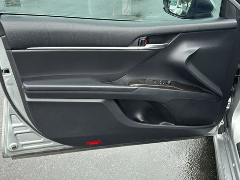 Used 2021 Toyota Camry SE w/ Carpet Mat Package (TMS) image 11