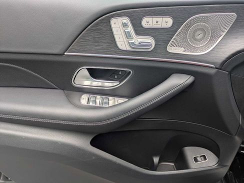 Used 2024 Mercedes-Benz GLS 450 4MATIC image 6