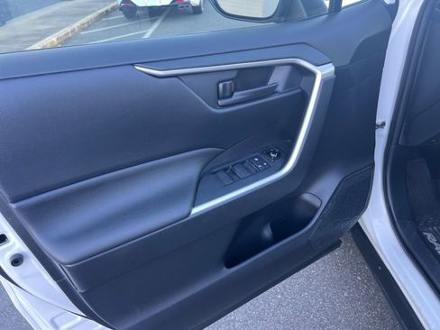 Used 2019 Toyota RAV4 LE image 35